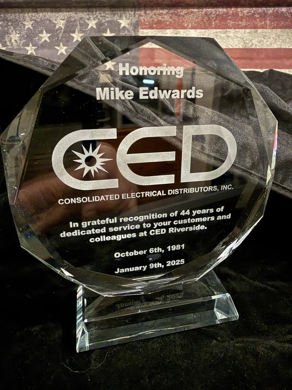 Round personalized crystal award